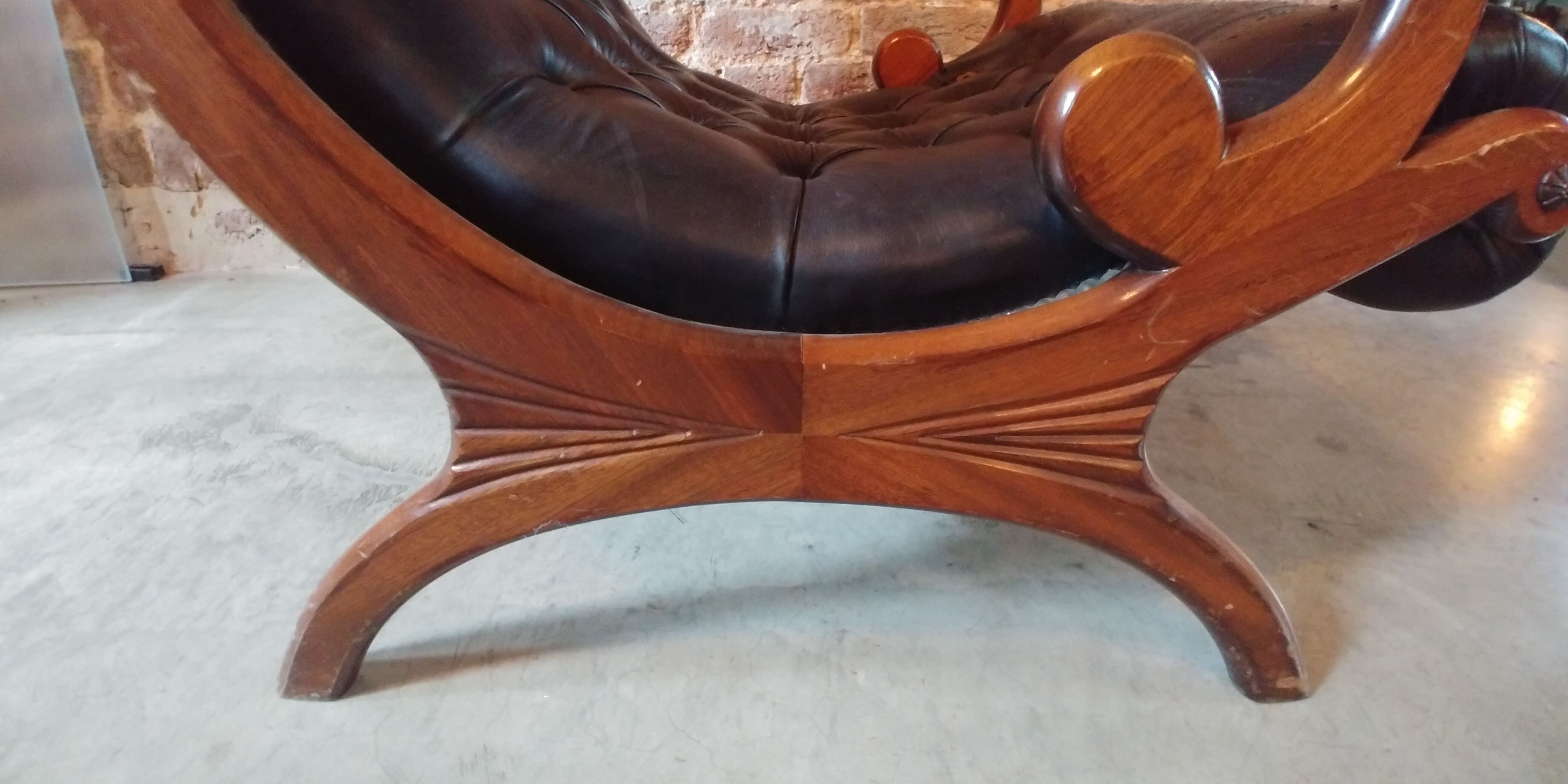 Chesterfield Victoria