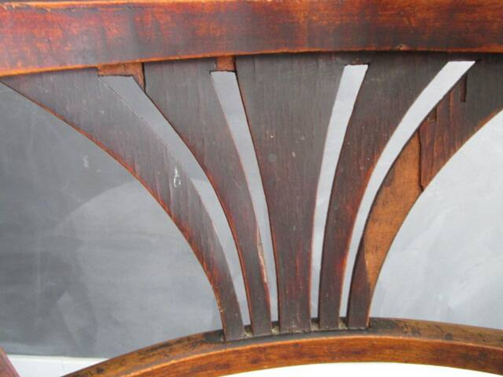 Antique armchair in curved wood - Eastern Europe
