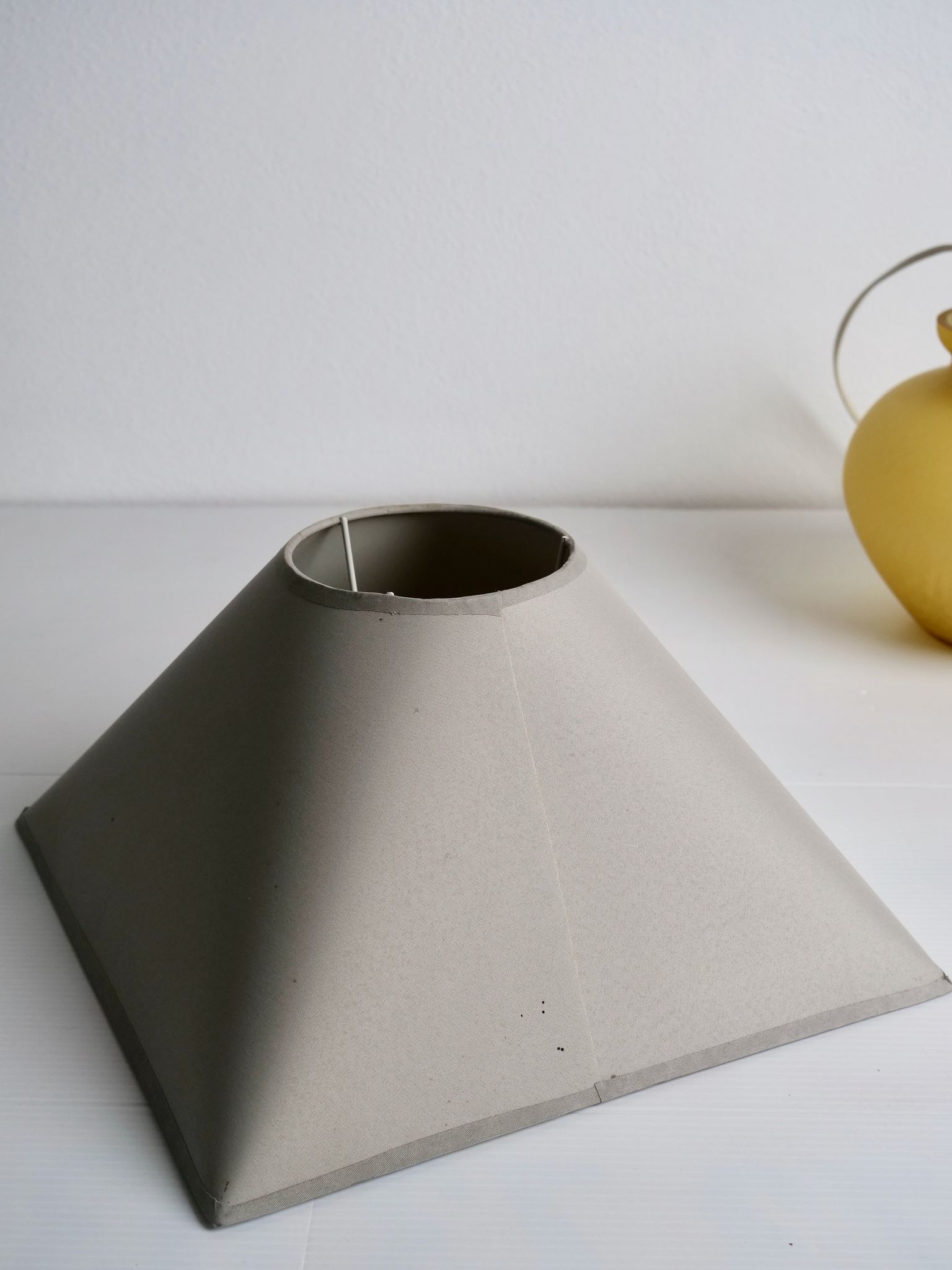Melarti yellow sandblasted opaline lamp