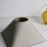 lampe en opaline sablée jaune de melarti