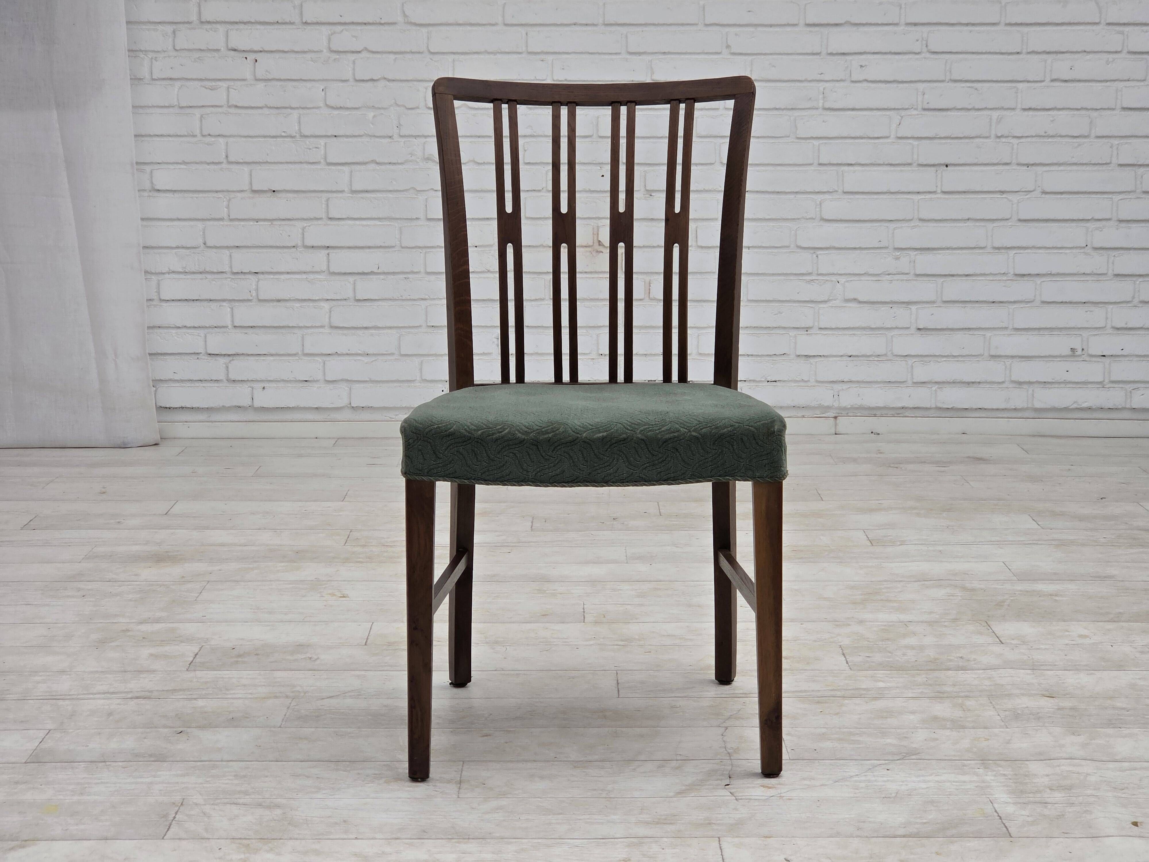 1960s, set of 6 Danish dining chairs, furniture wool, oak wood.