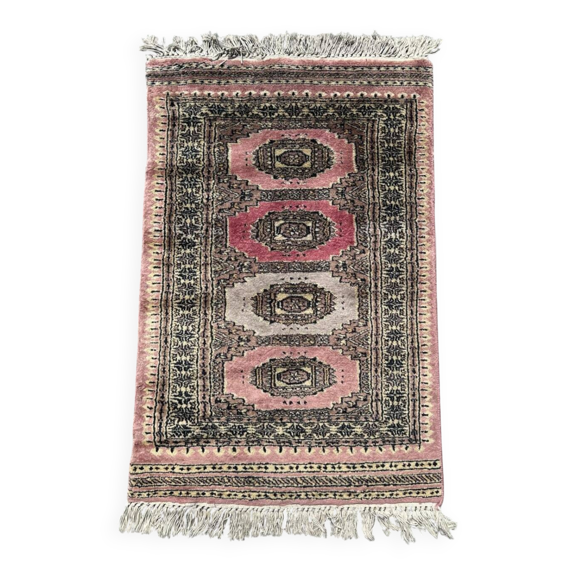 Handmade Pakistani rug