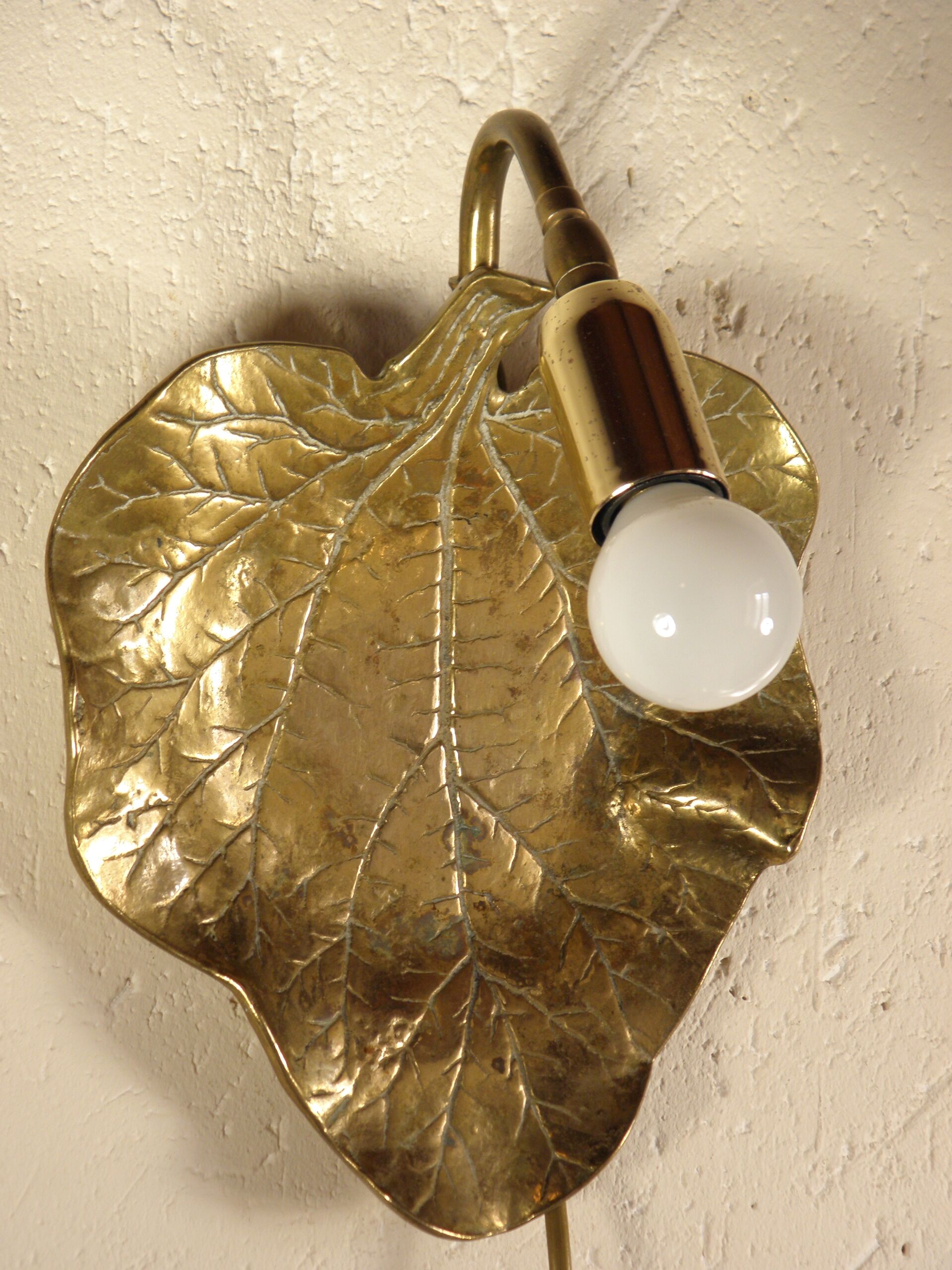 Brass "sheet" wall lamp