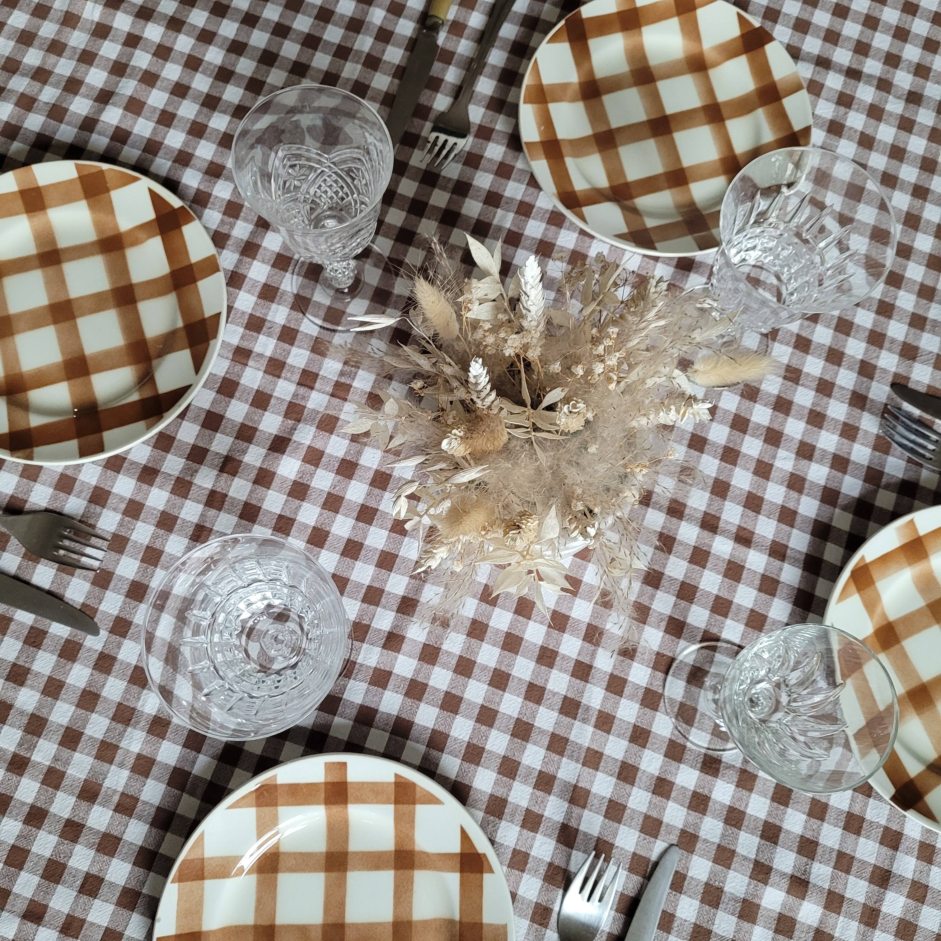 La Redoute x Selency set of 4 dessert plates Brown tablecloth