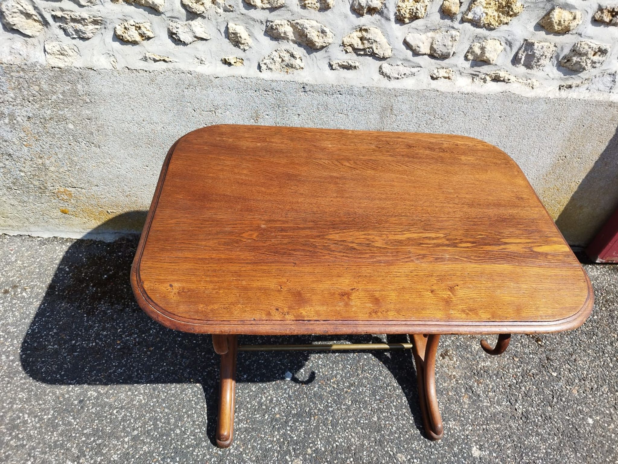 Table bistrot pieds en bois courbé