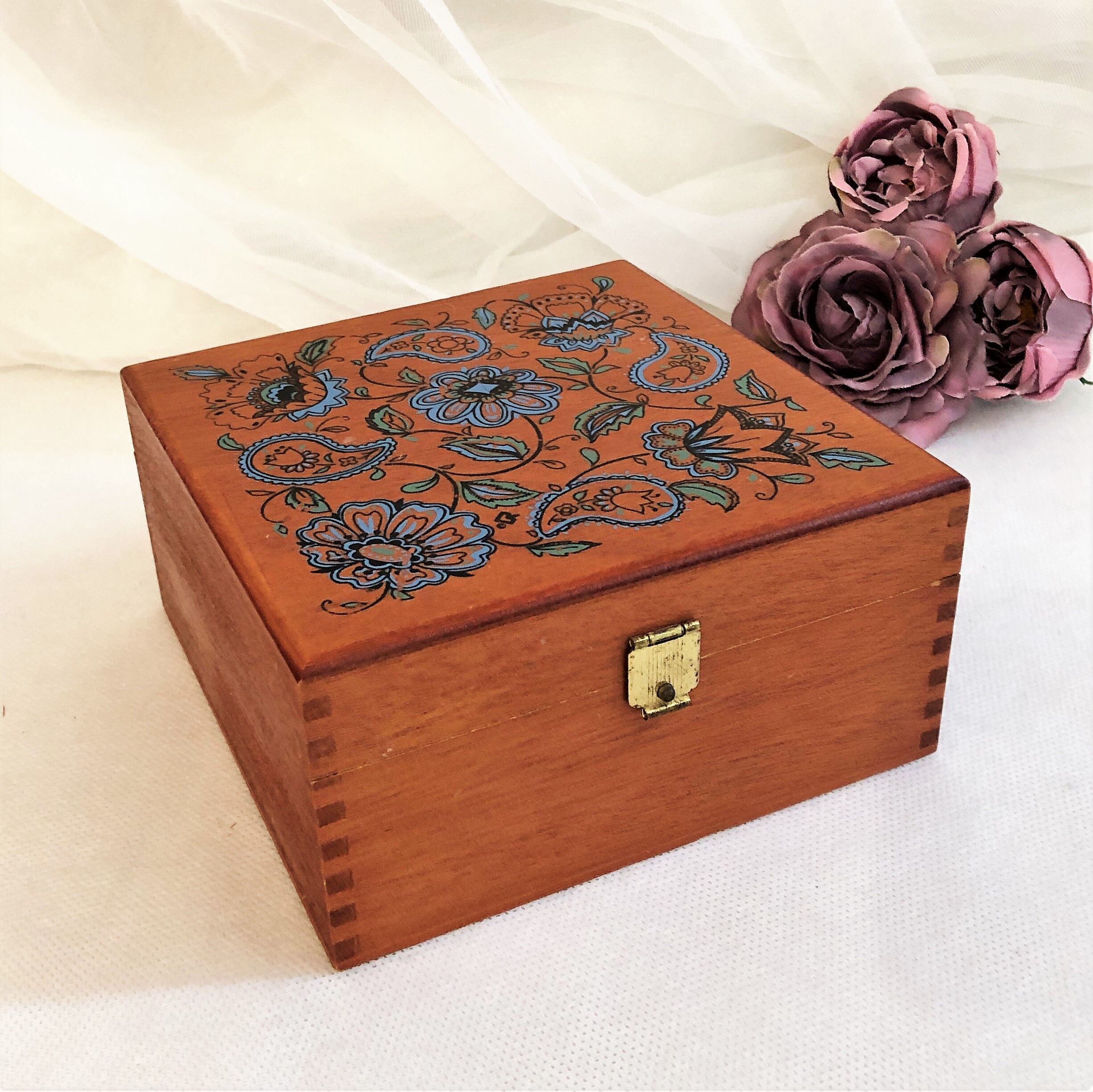 Wooden box