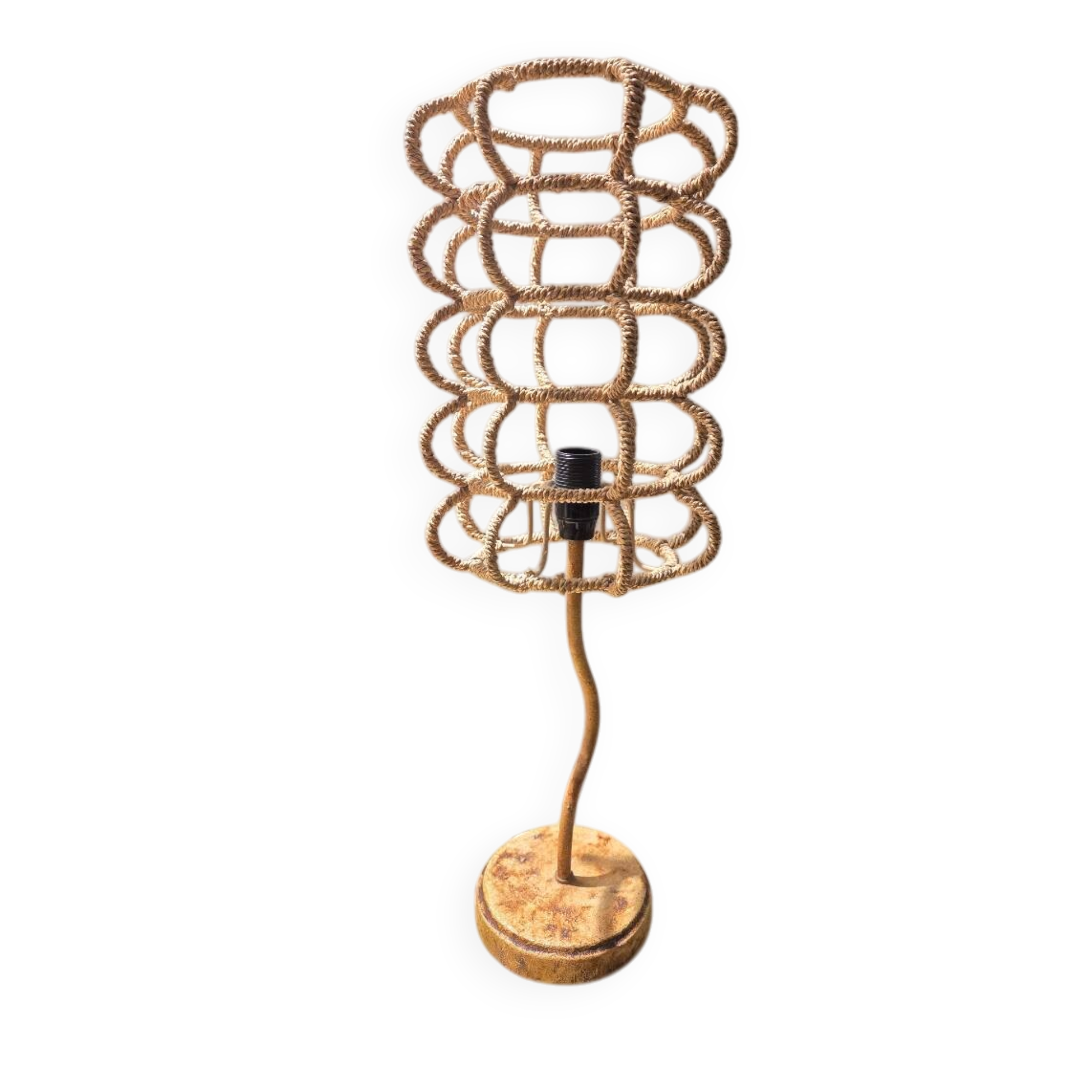 Table lamp with rope and metal