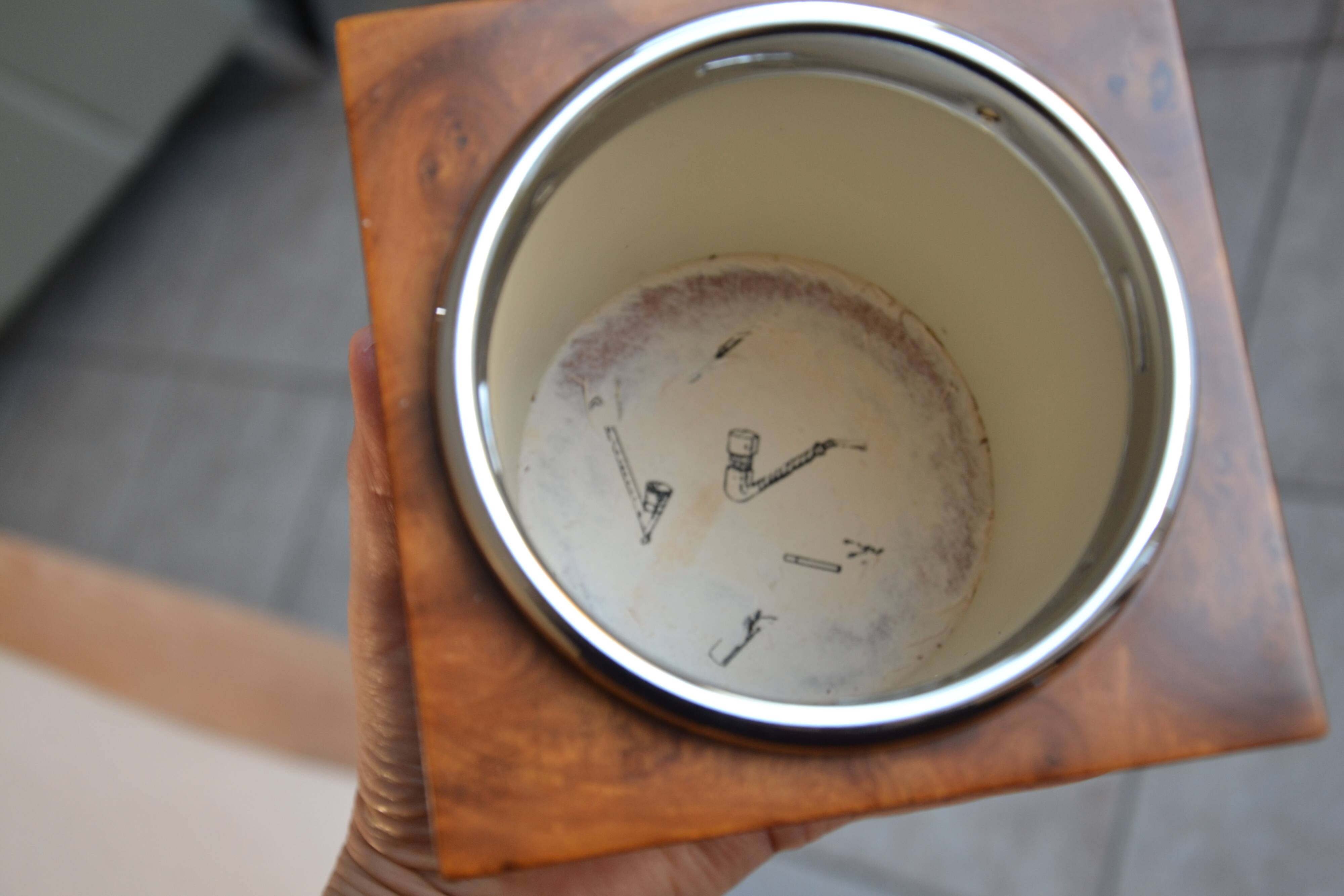 Boîte, pot à tabac en ronce de noyer