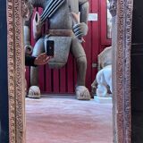 Miroir Inde Rajasthan dans un ancien encadrement  en bois de Teck 18ème superbe usure et patine