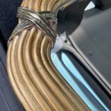 Miroir doré contour ligné