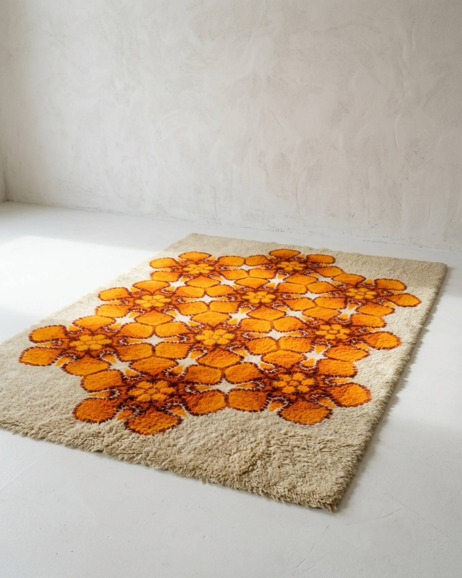Grand tapis vintage original Flower power