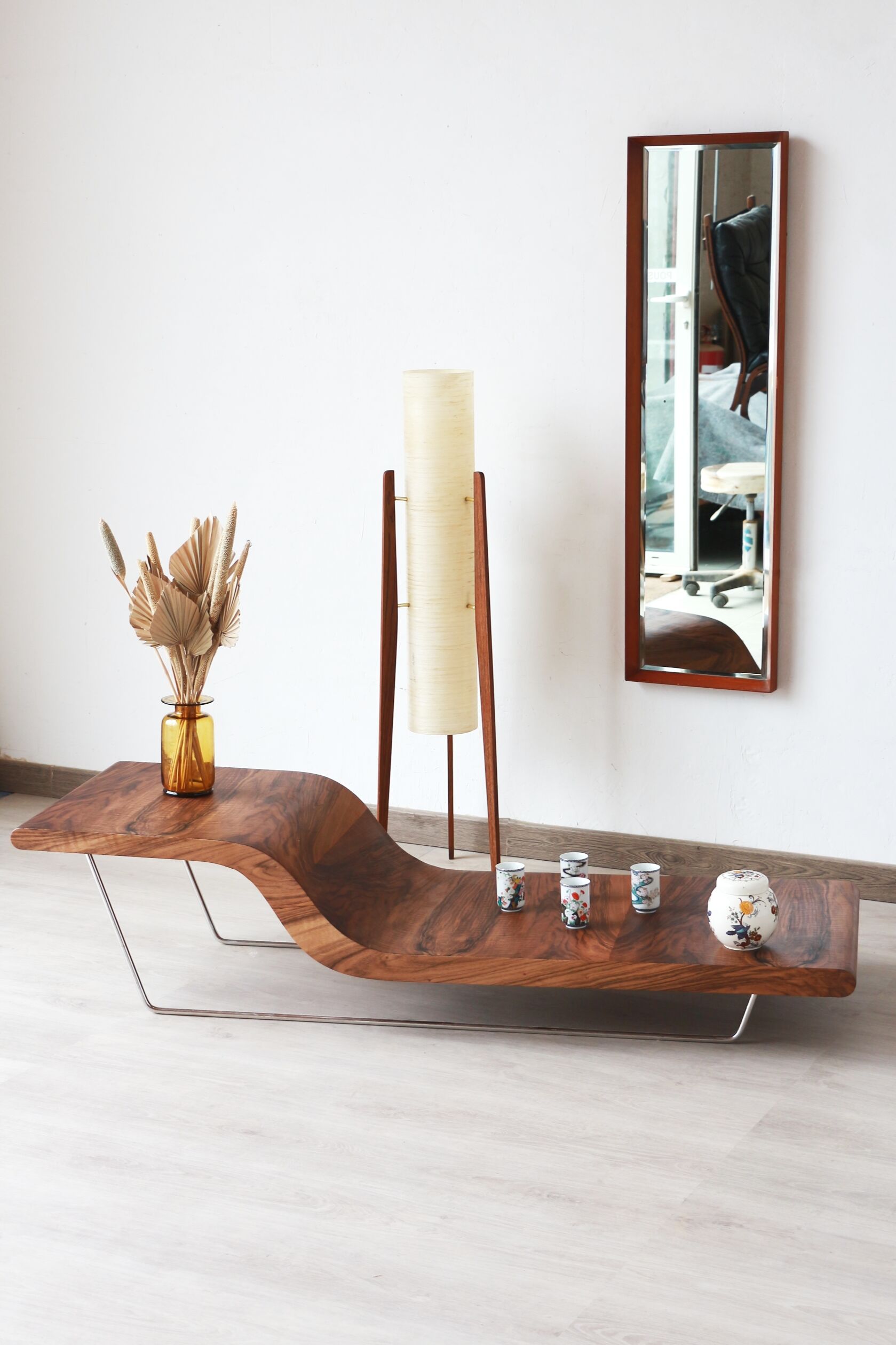 Design coffee table - Walnut