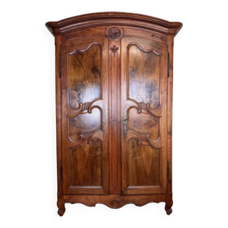 Charolaise cabinet Louis XV period called "napkin folds" solid walnut