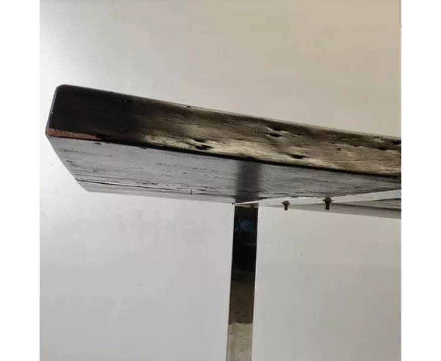 Table Brutaliste