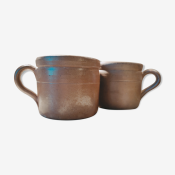 2 sandstone mugs