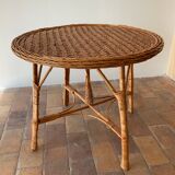 Round wicker table