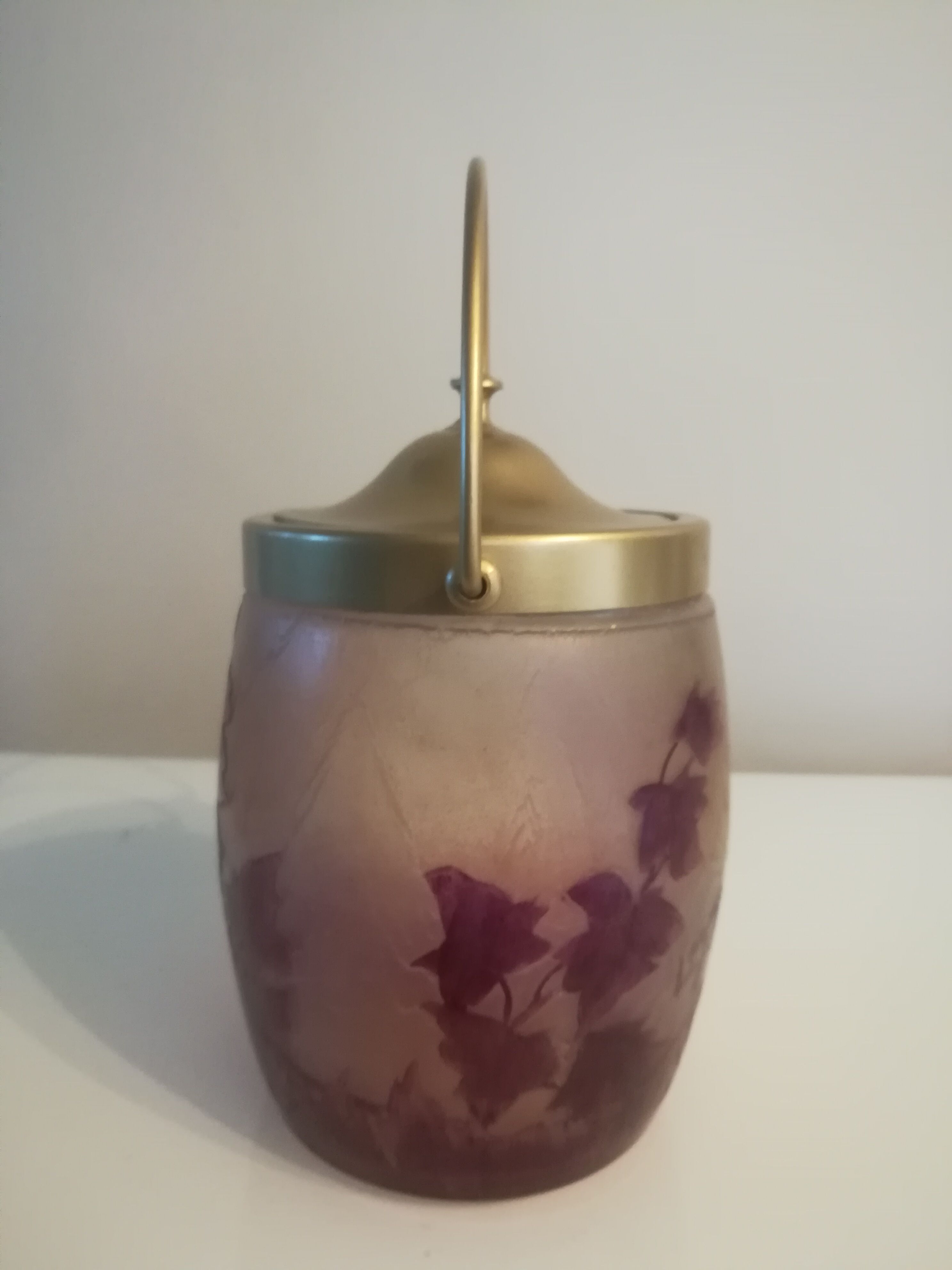 Legras biscuit bucket in glass paste Ruby series