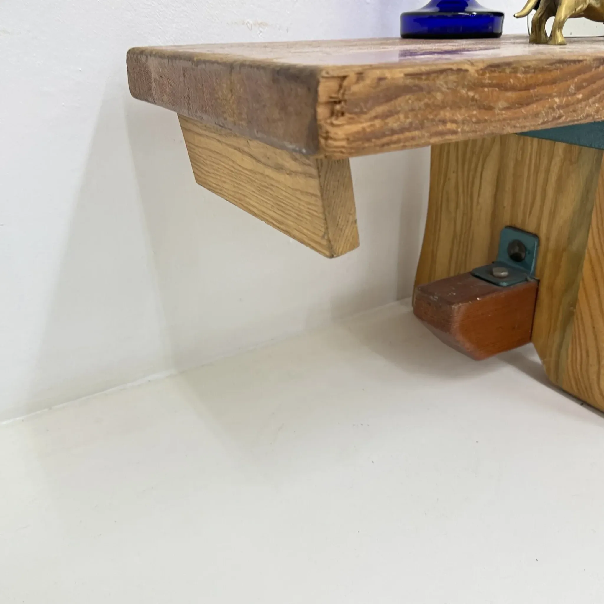 Banc d'école en bois massif vintage, années 1970