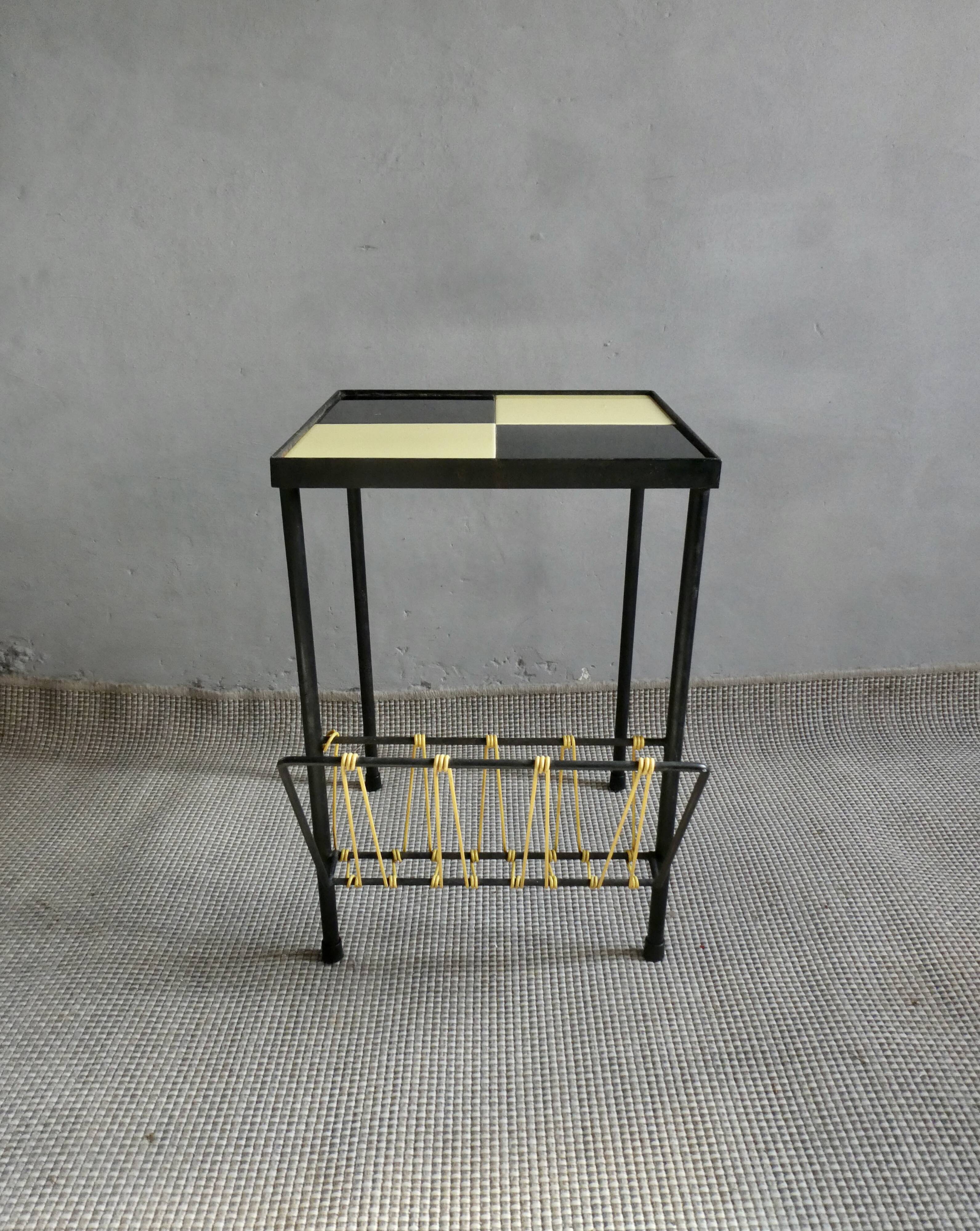Table d'appoint en métal et carreaux de céramique, vers 1960