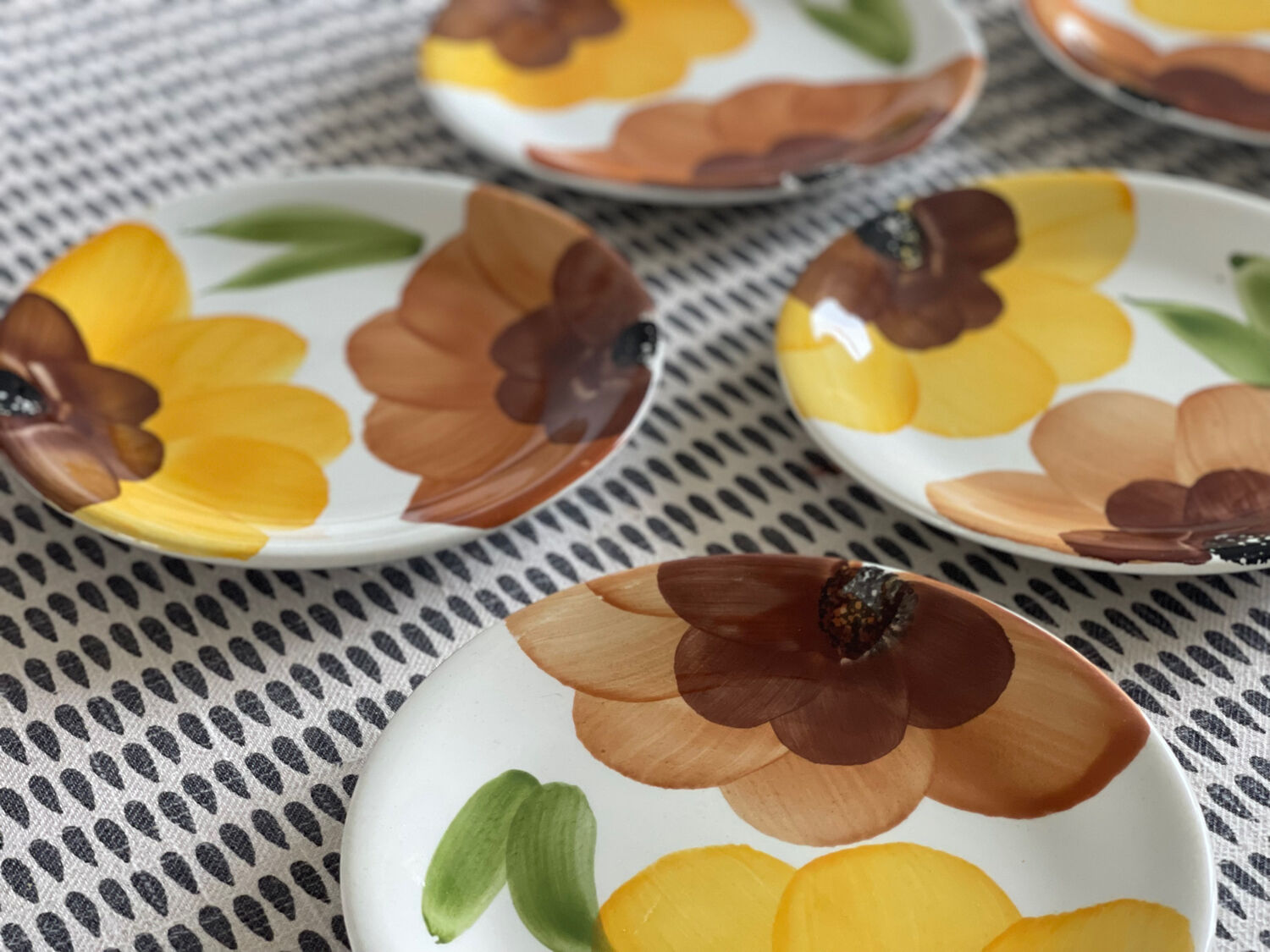 6 dessert plates Castellania 1970