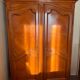 Armoire à 2 portes de style Louis XV