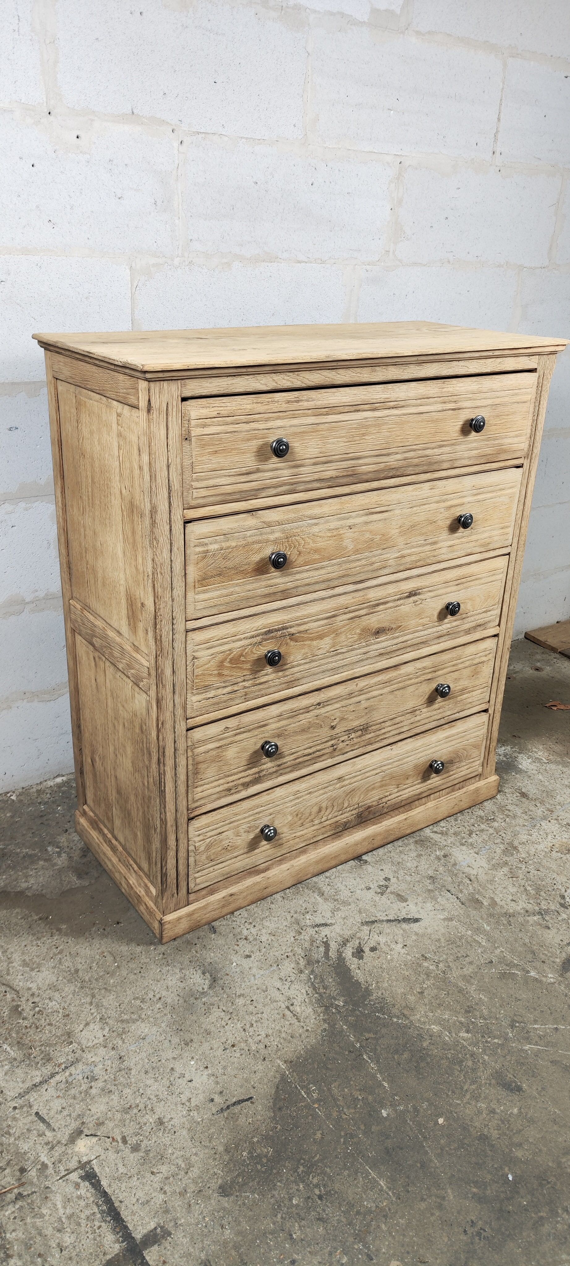Oak chest of drawers five drawers