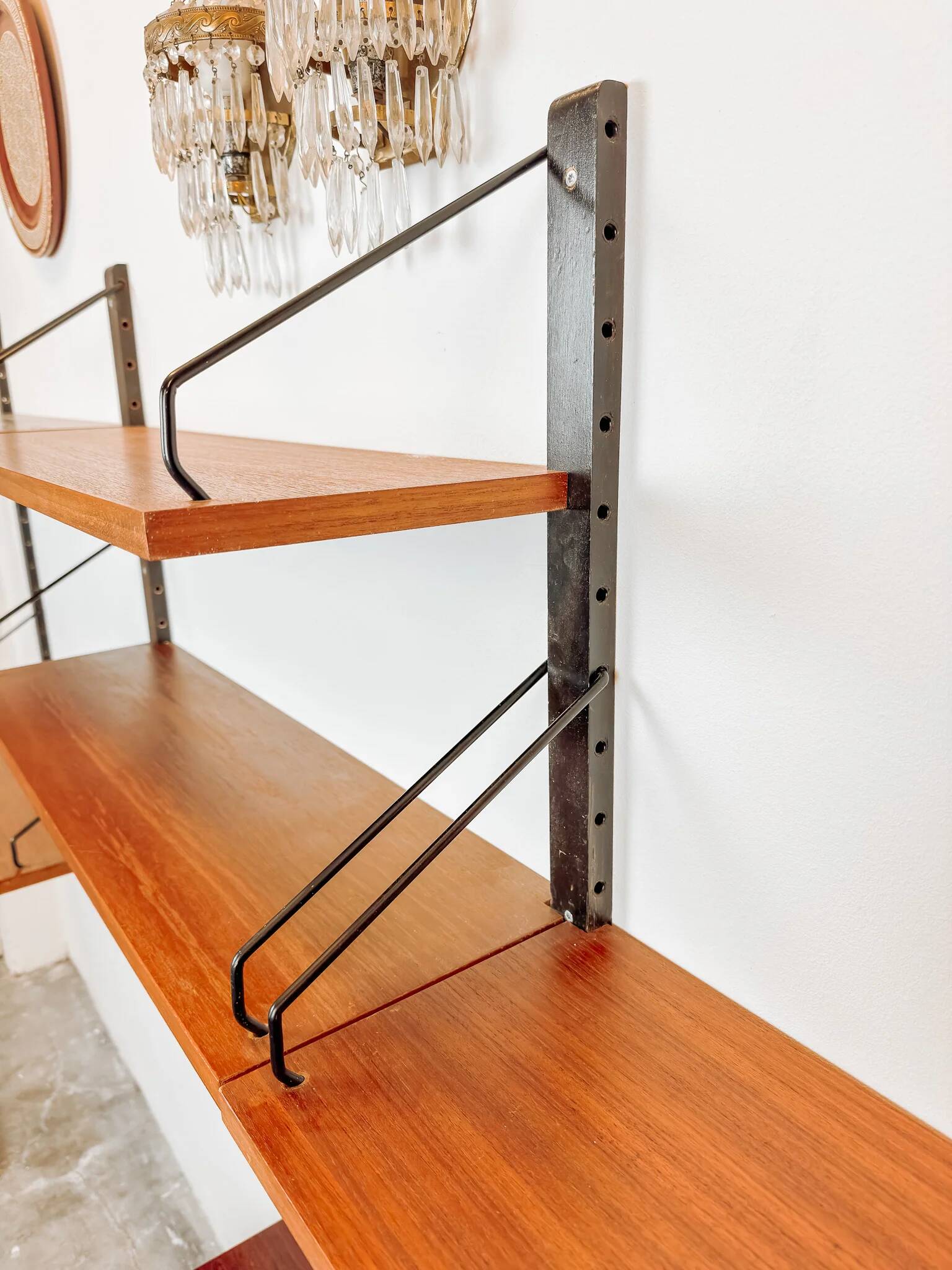 Modular wall furniture Royal System by Poul Cadovius