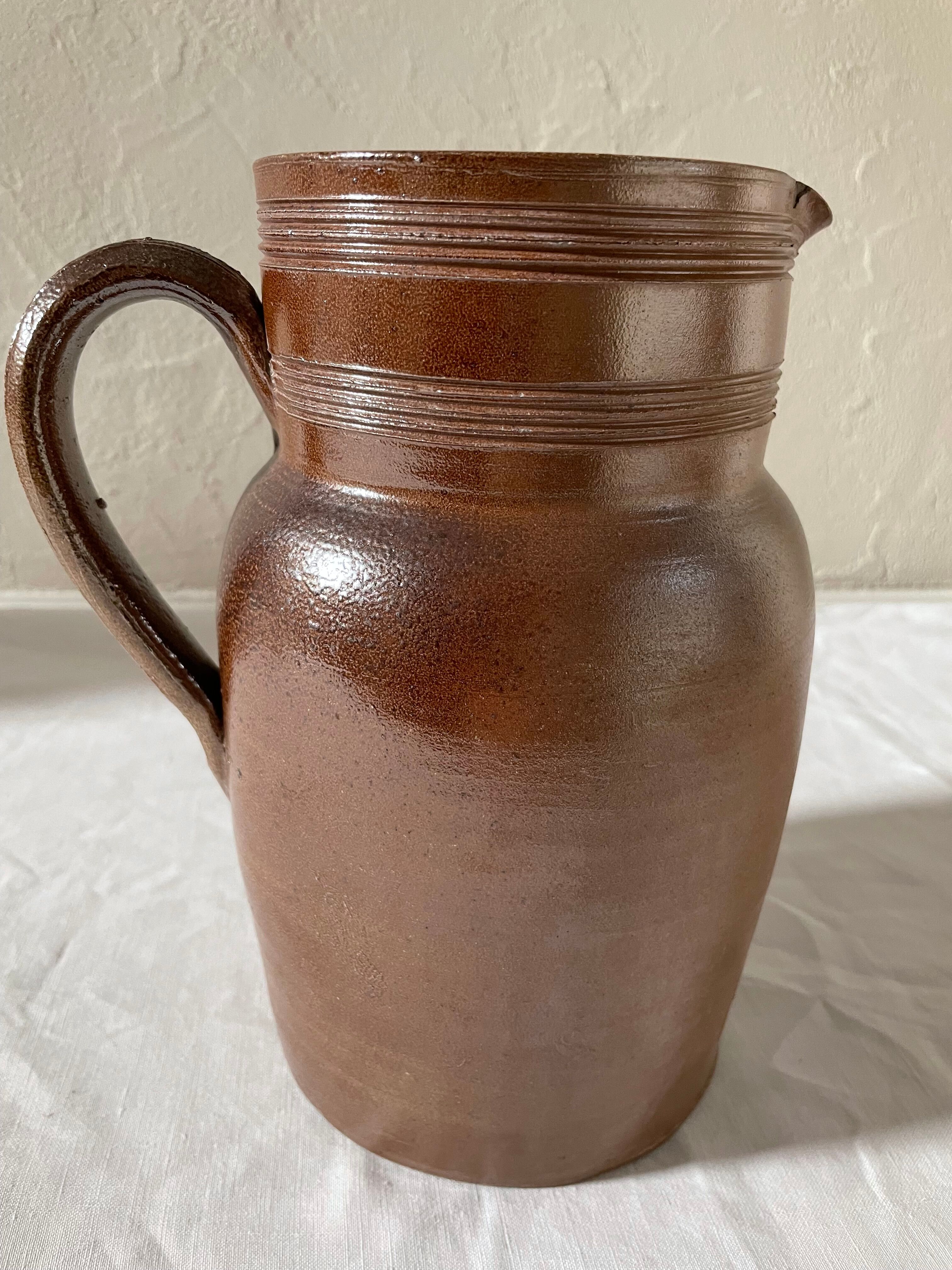 Stoneware pot