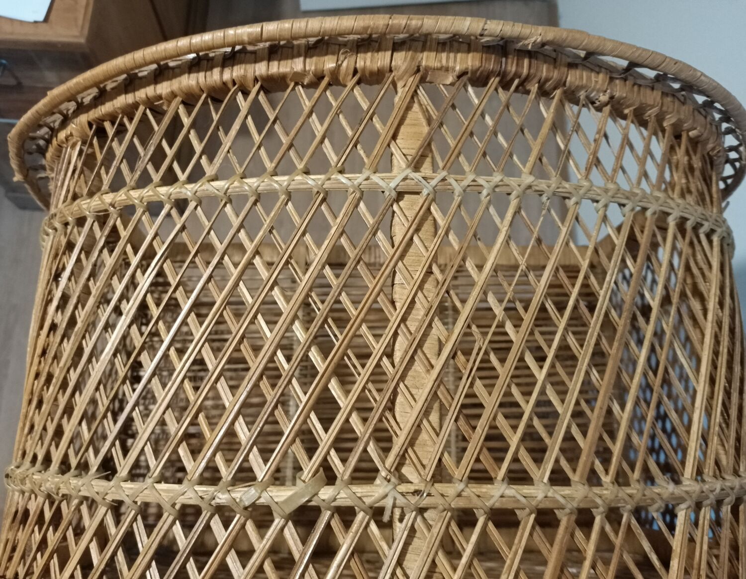 Round rattan shelf