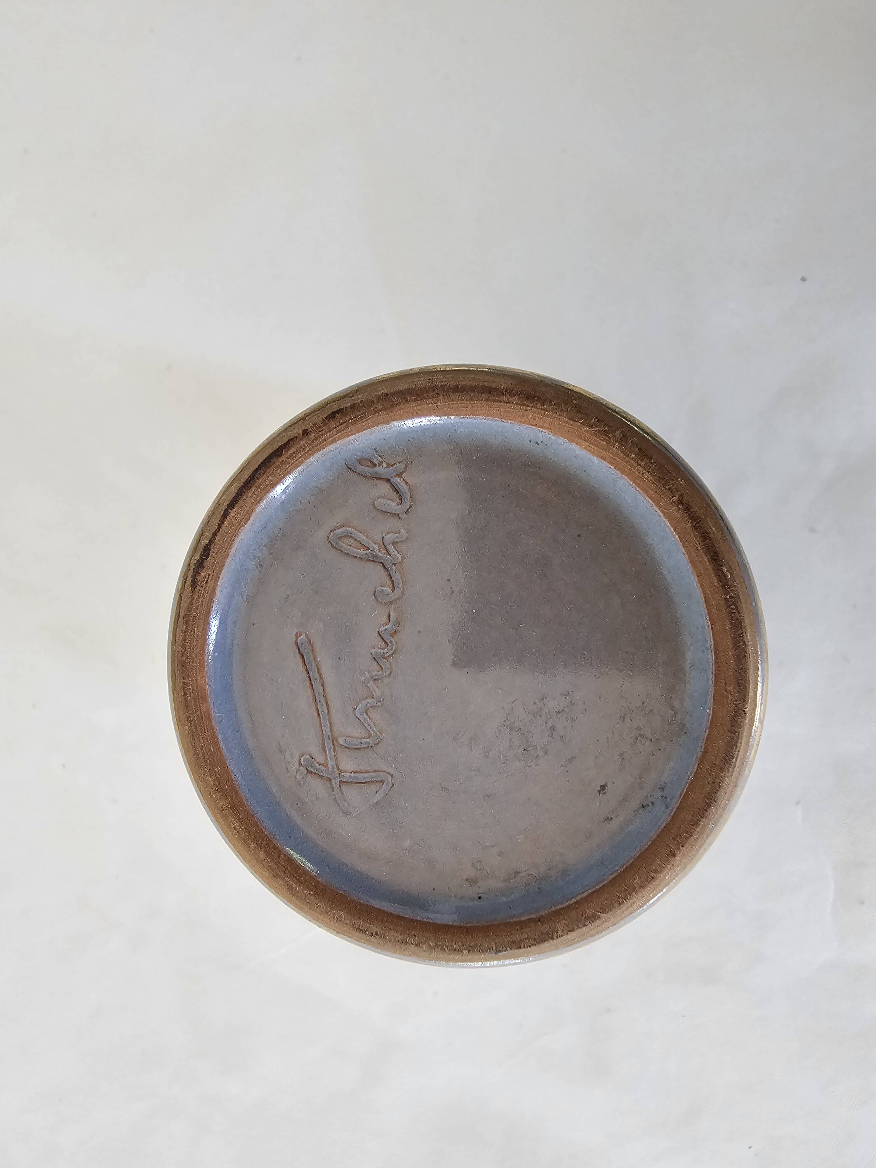 Blue ceramic vase signed (Signature to be identified) Height 12cm