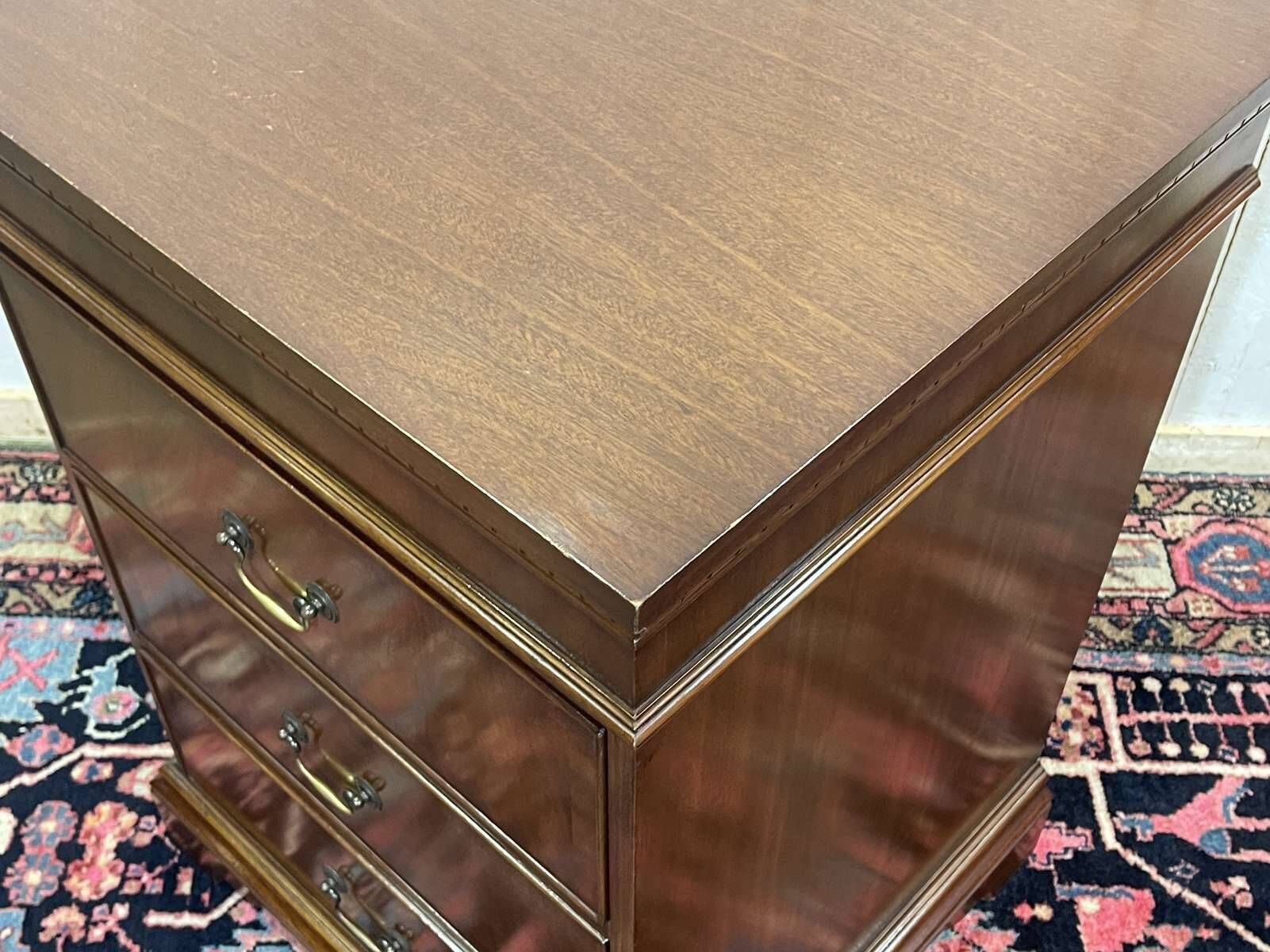 English mahogany chest of drawers from the 1950s