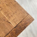 Industrial row in metal and oak.