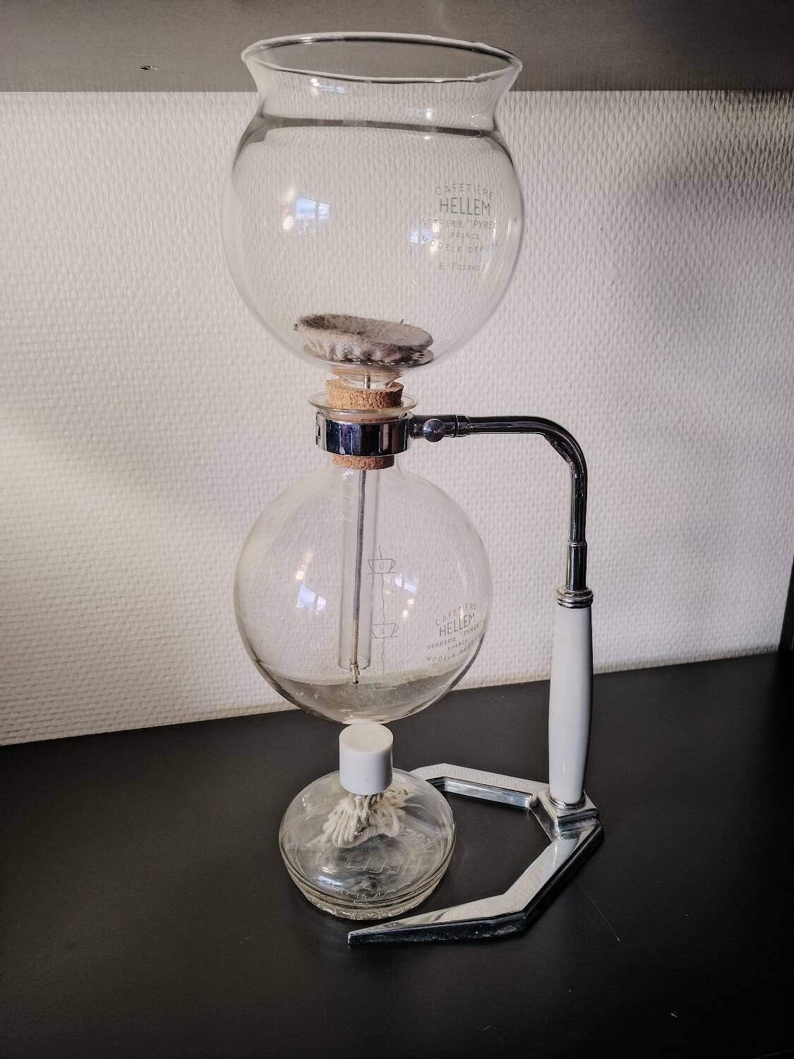 Hellem vacuum coffee maker