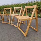 Set of 4 vintage folding chairs