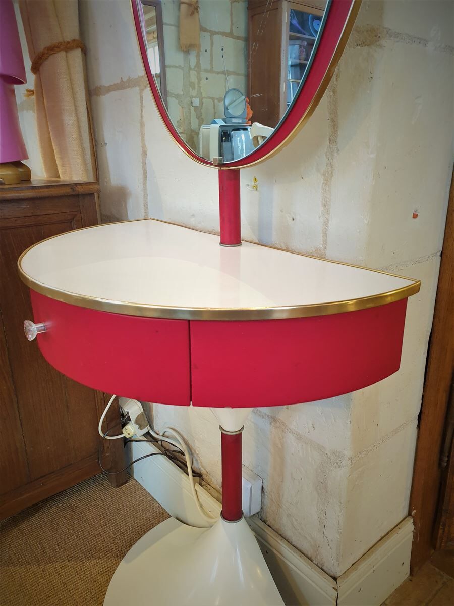 Vintage dressing table