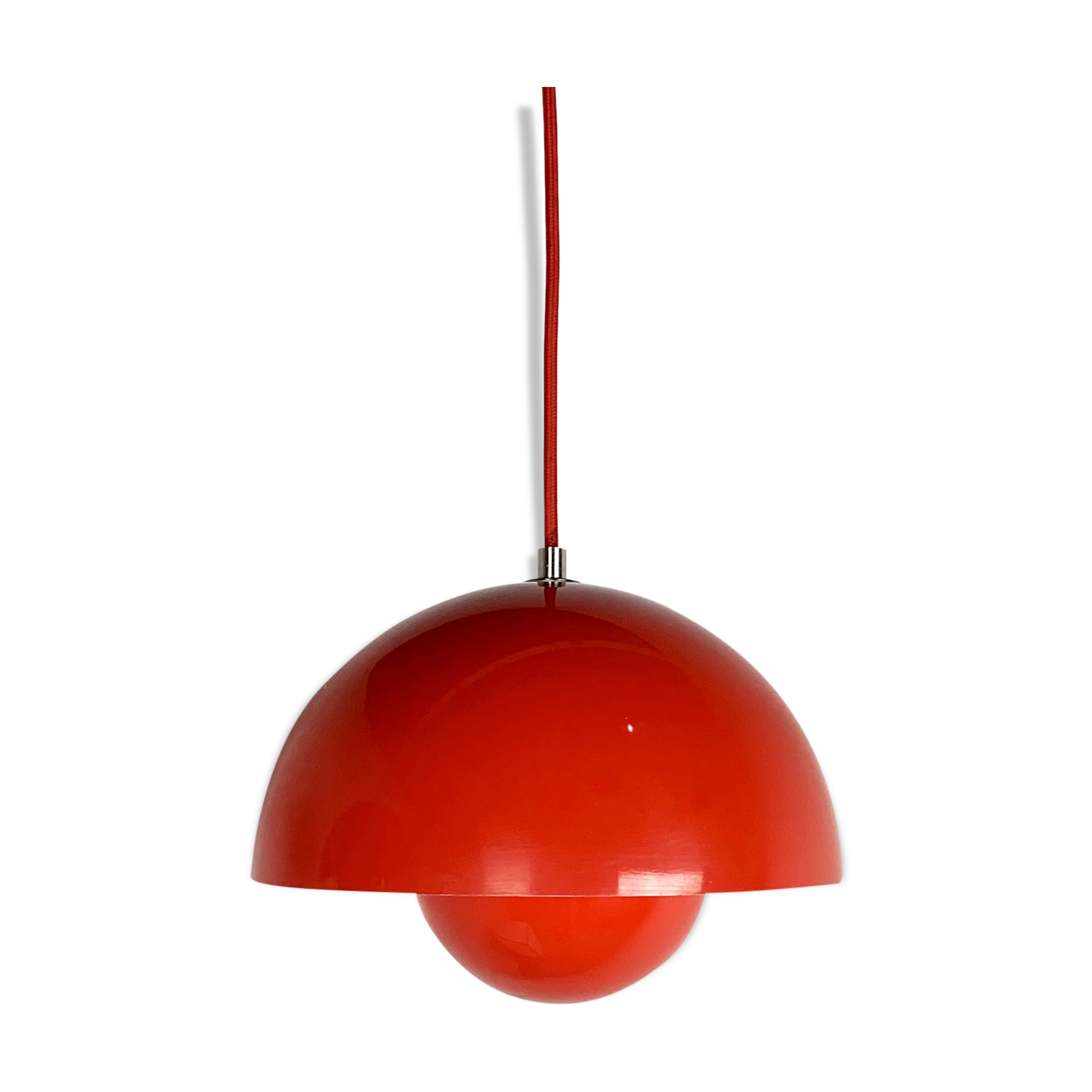Red flowerpot hanging lamp by Verner Panton