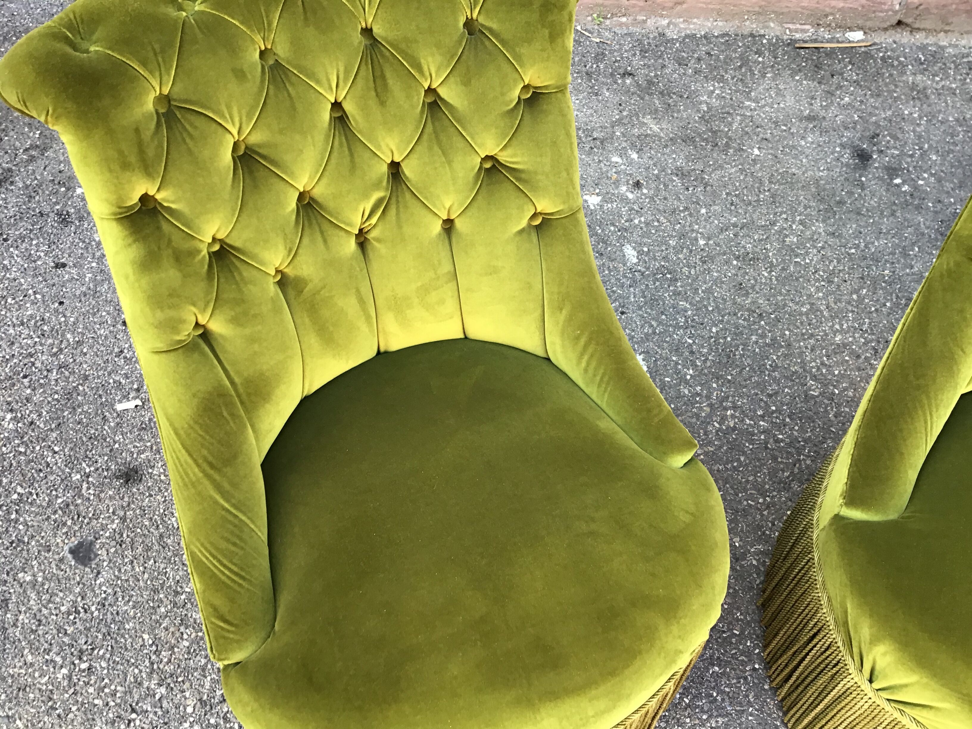 Paire de chauffeuses fauteuils crapaud 1930
