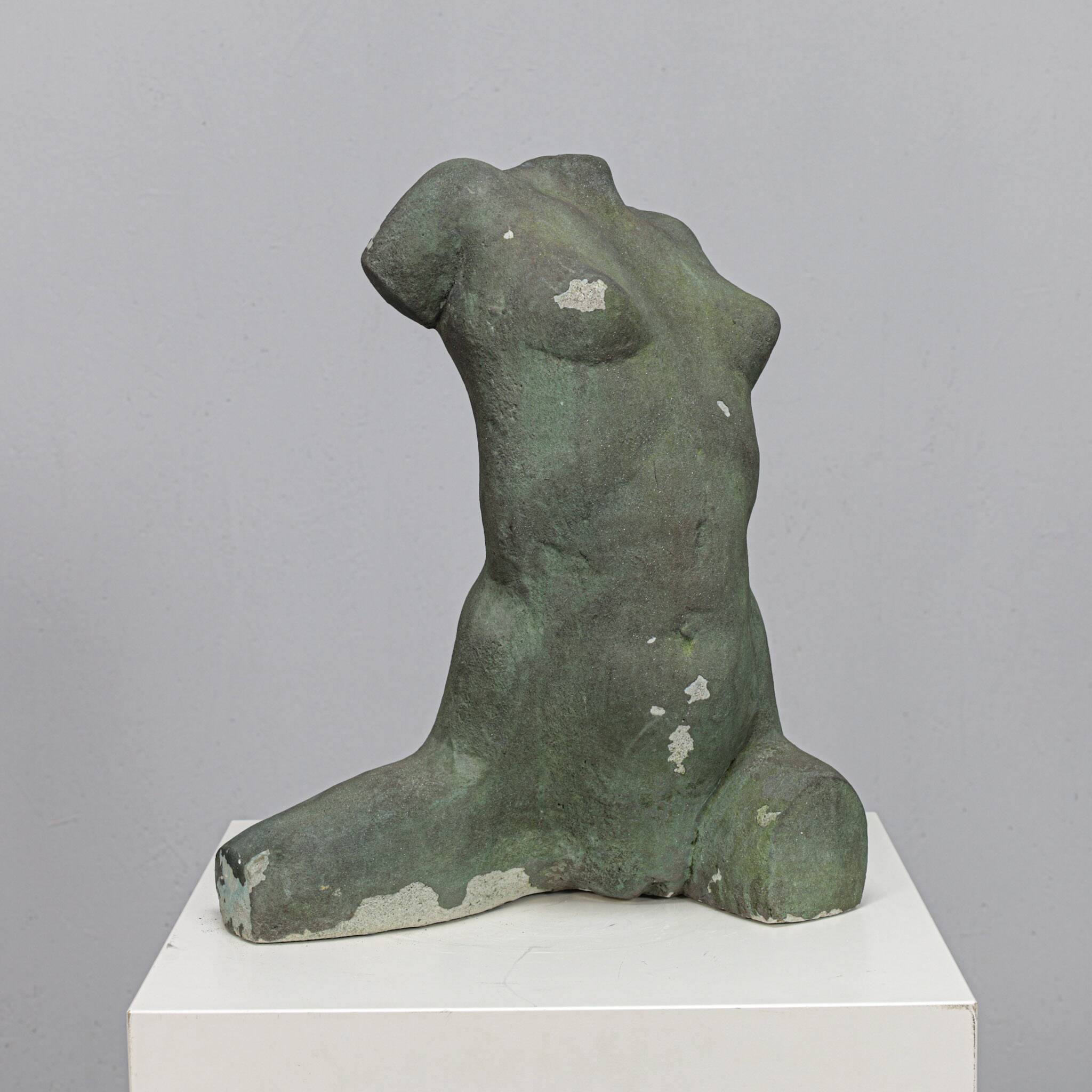 Sculpture en béton de torse féminin par Francine Govers, Pays-Bas, années 1990.
