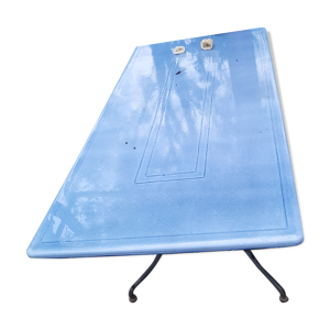 Table en pierre de lave émaillé