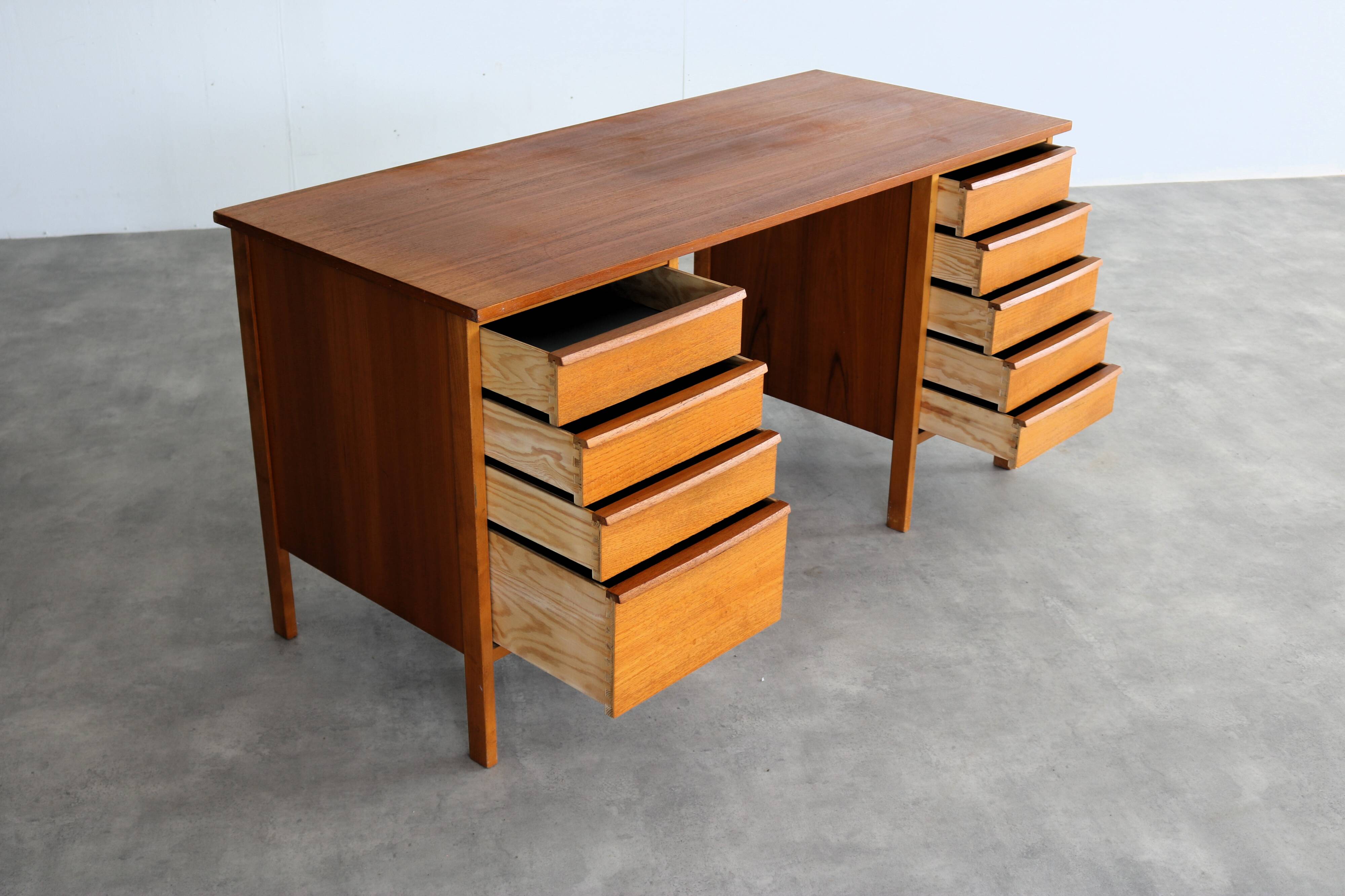 vintage desk | 60s | Swedish  period | 60's design