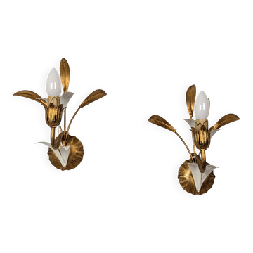 Pair of leaf sconces