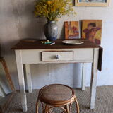 Table de cuisine ancienne