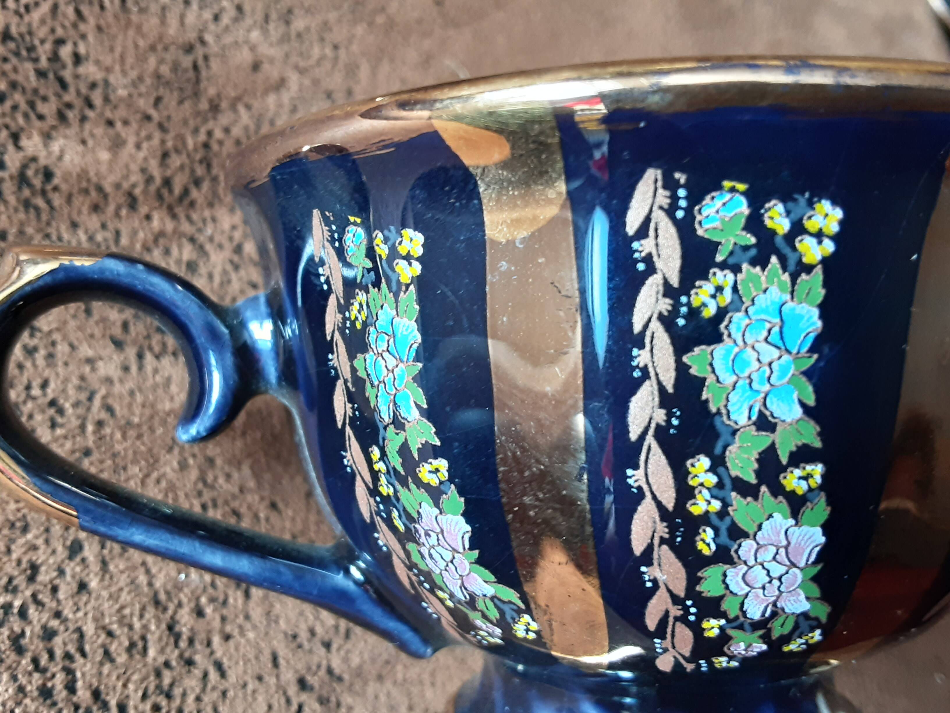 Set of 3 Benju Seramik cups and saucers