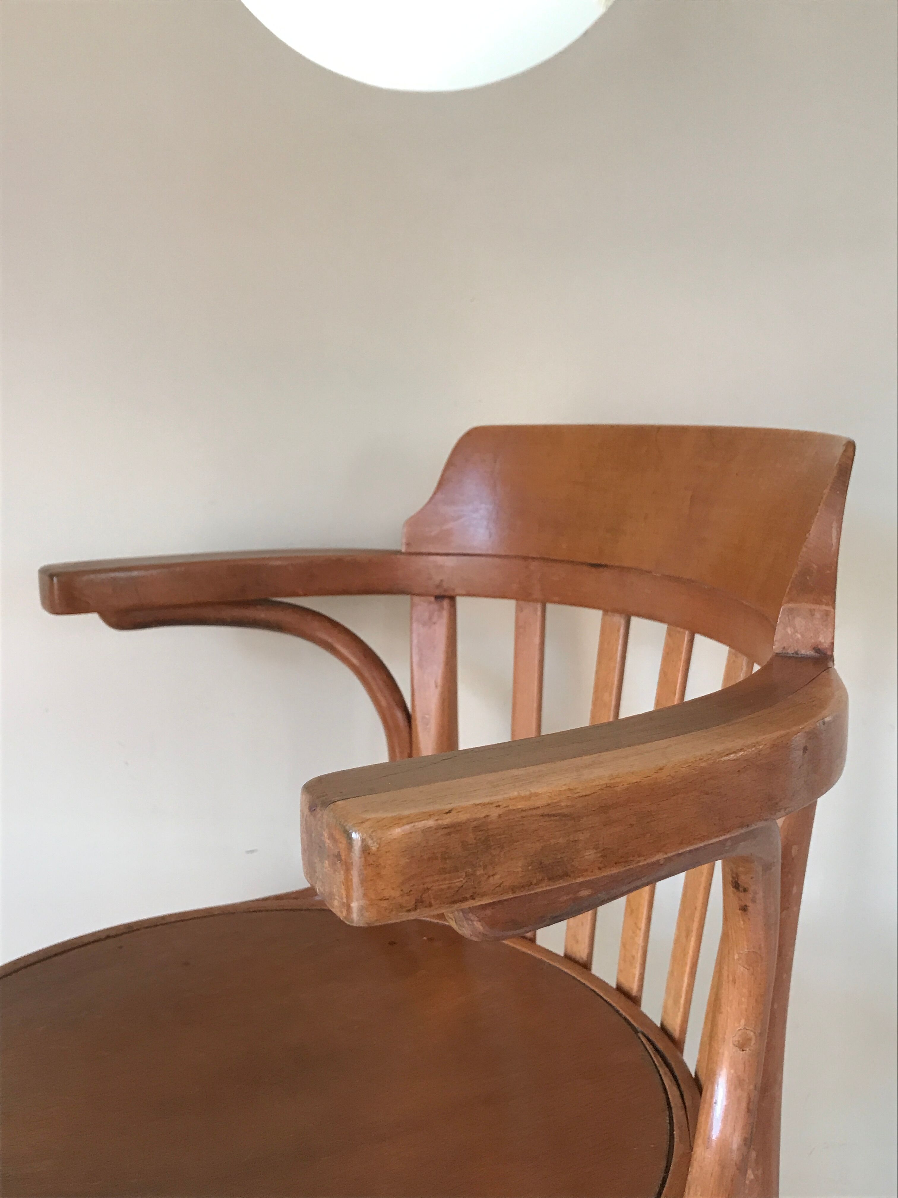 Fauteuil tournant thonet