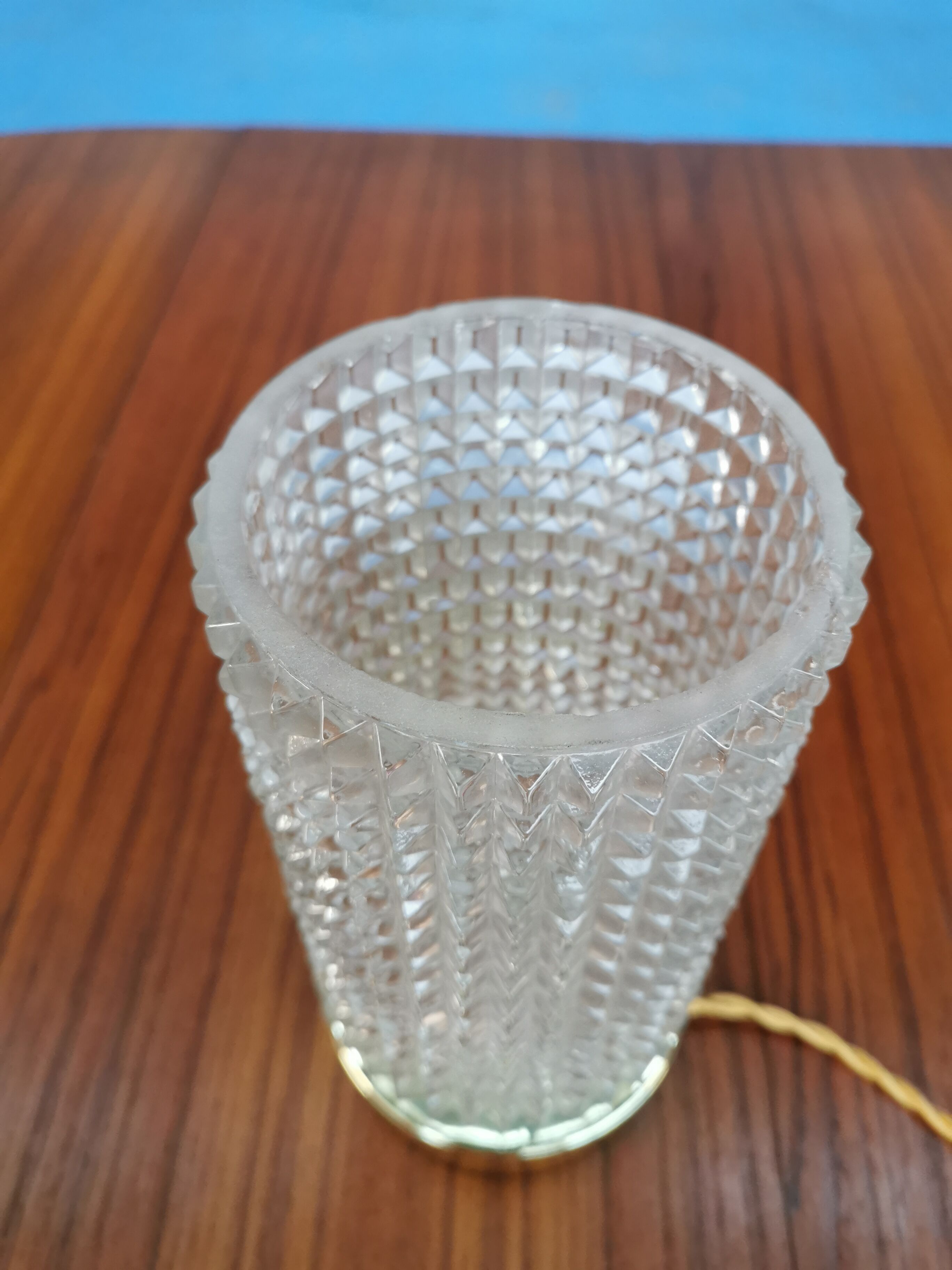 Table lamp with pressed glass globe