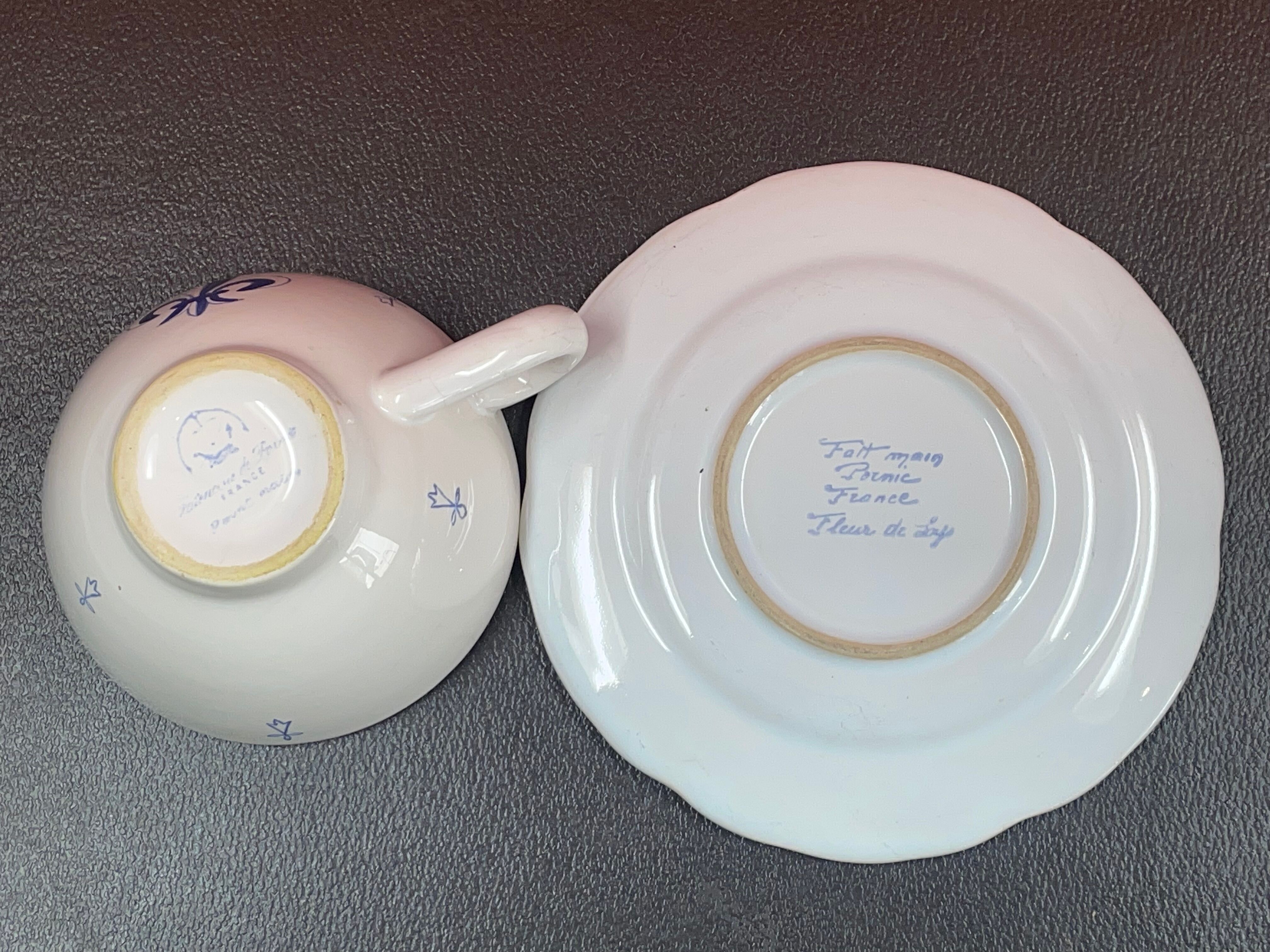Tasse sur soucoupe, fait main, pornic, fleur de lys et hermine, bretagne