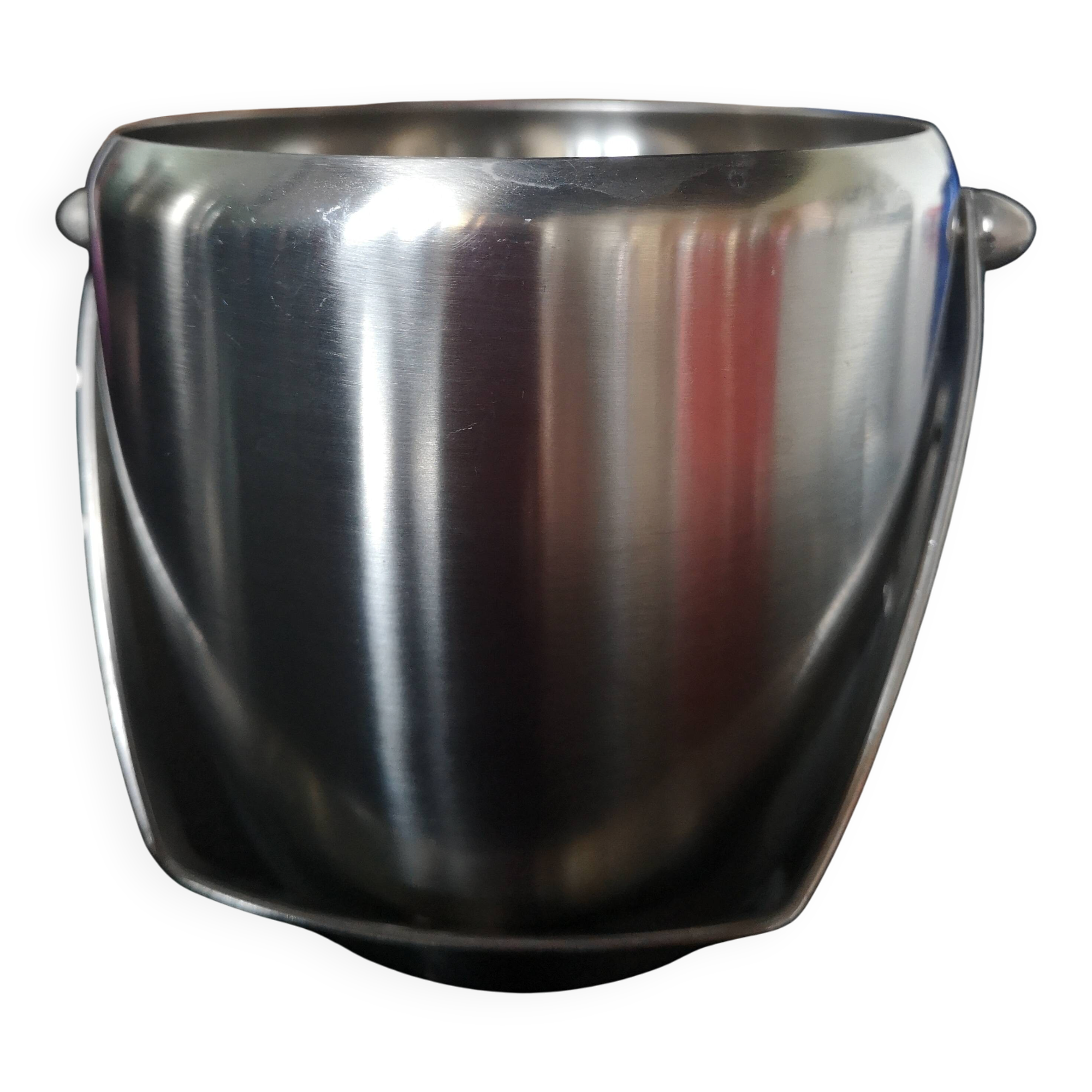 Ice bucket and its spoon