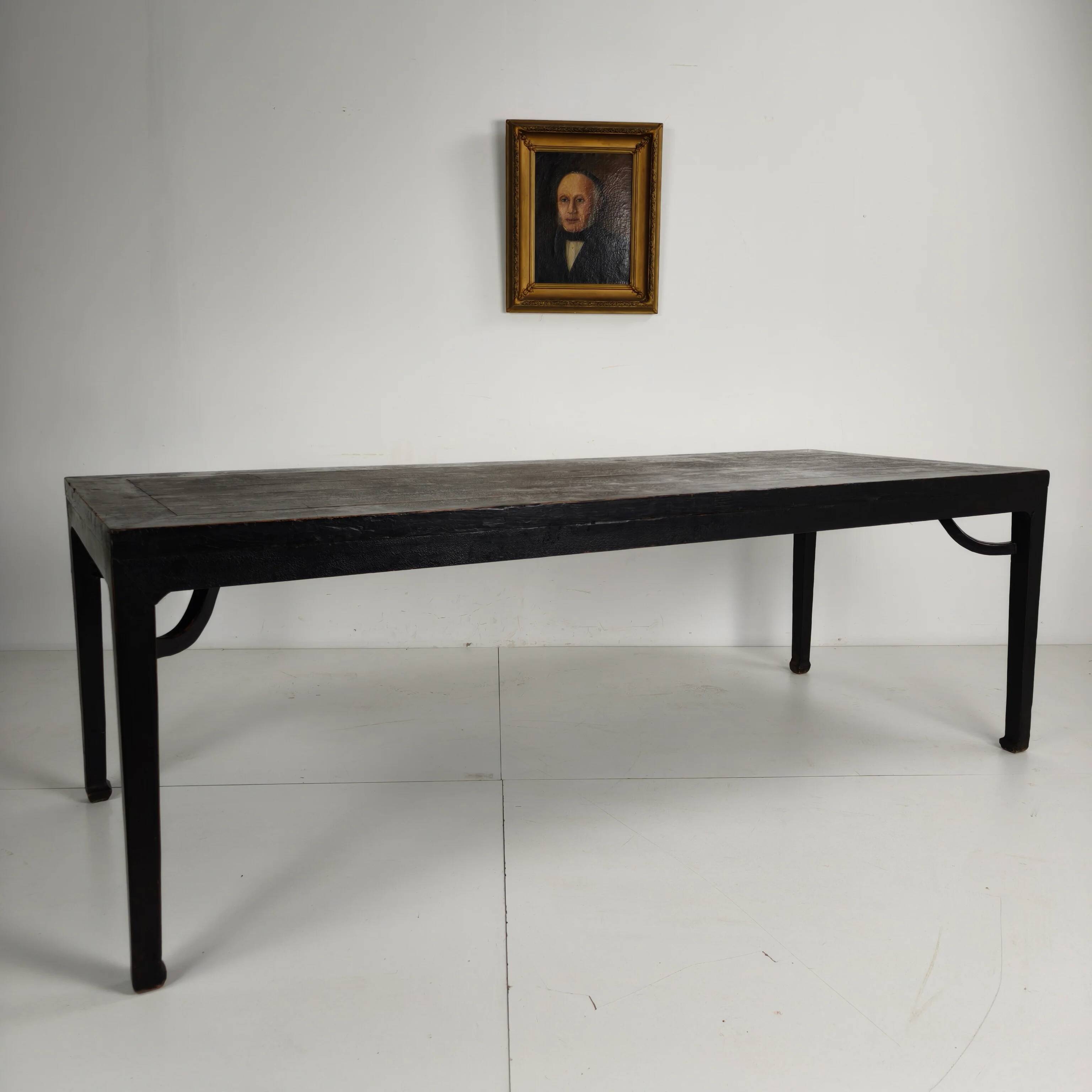 Table de salle à manger chinoise Qing noire (230 cm) — milieu à fin du XVIIIe siècle — laque d'origine