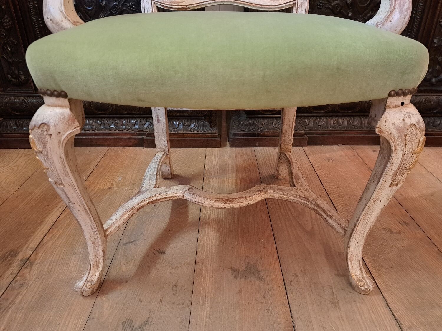 Set of 2 armchairs and 1 baroque style chair