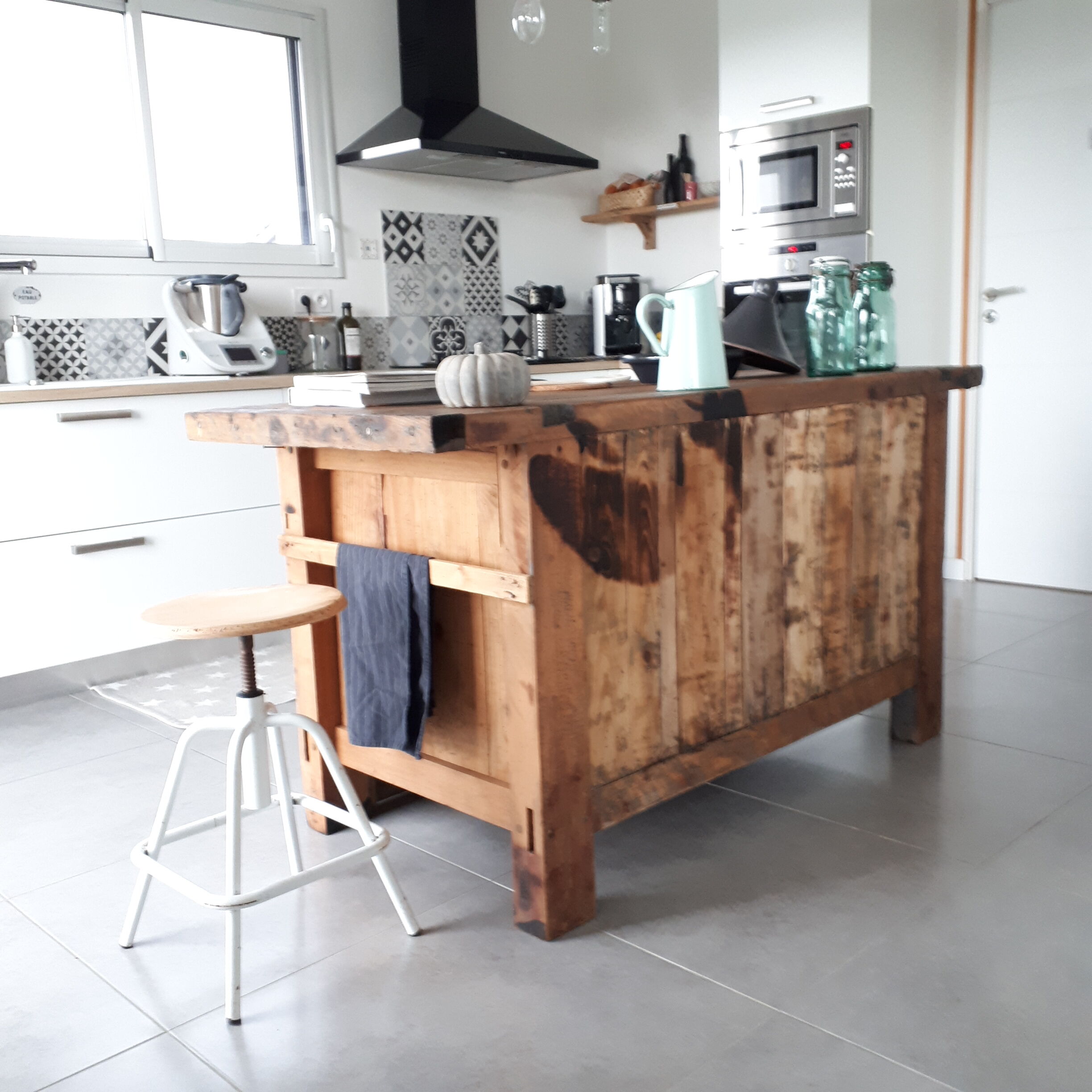 Furniture metier Marechal ironing